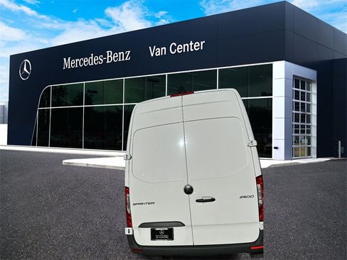 New 2025 Mercedes-Benz Sprinter 2500 image 4