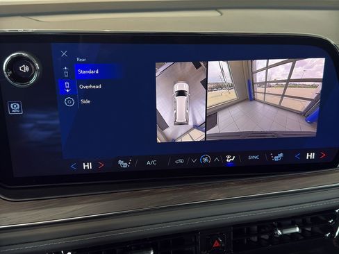 New 2026 Chevrolet Suburban LT image 15