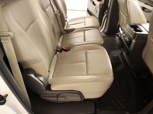 Used 2021 Ford Expedition Max XLT image 16