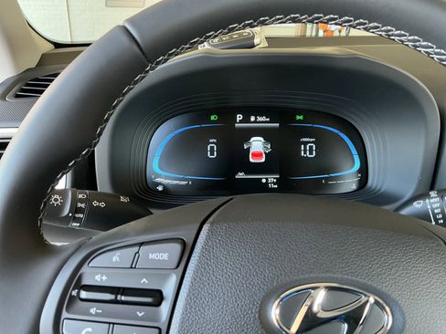 Used 2026 Hyundai Venue SEL FWD image 10