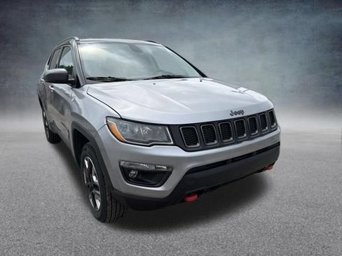 Used 2018 Jeep Compass Trailhawk AWD/4WD image 4