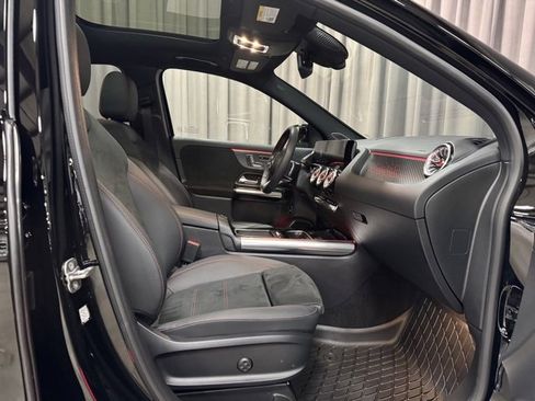 Used 2024 Mercedes-Benz GLA 250 4MATIC image 7