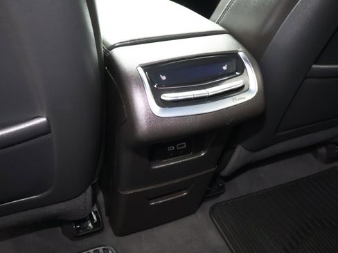 Certified 2023 Cadillac XT6 Premium Luxury image 18