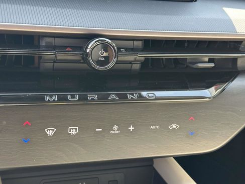 Used 2025 Nissan Murano SV image 24