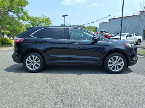 Used 2024 Ford Edge Titanium AWD/4WD image 3