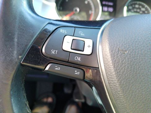Used 2015 Volkswagen Golf TDI FWD image 7