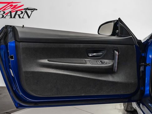 Used 2019 BMW M4 CS w/ Executive Package image 22