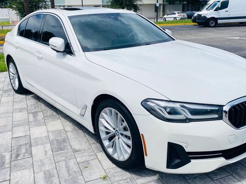Used 2021 BMW 530i xDrive w/ Convenience Package AWD/4WD image 3