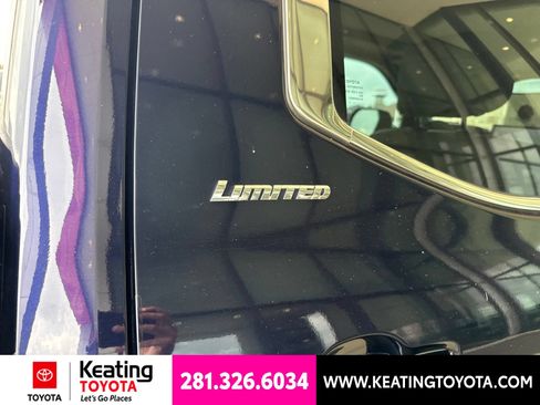 Used 2023 Toyota Tundra Limited w/ Power Package AWD/4WD image 4
