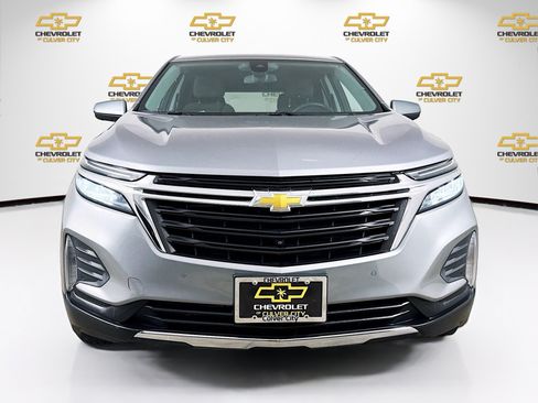 Used 2024 Chevrolet Equinox LT FWD image 2