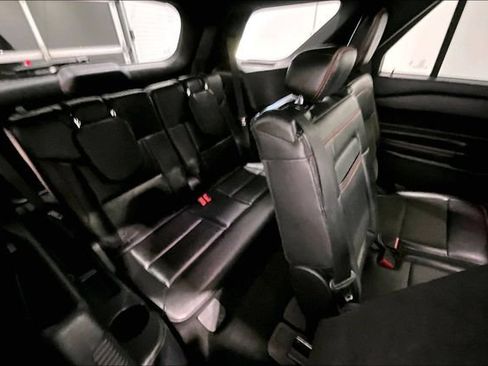 Used 2022 Ford Explorer ST-Line w/ Class IV Trailer Tow Package AWD/4WD image 33