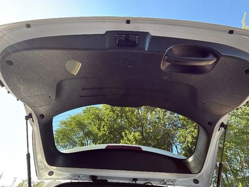 Used 2017 Hyundai Santa Fe Sport image 20