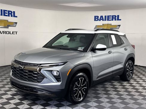 Used 2025 Chevrolet TrailBlazer ACTIV w/ Driver Confidence Package AWD/4WD image 1