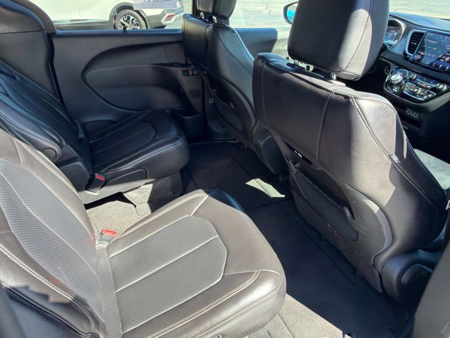 Used 2025 Chrysler Pacifica Select FWD image 38