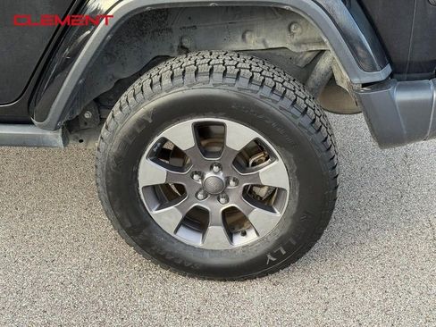 Used 2018 Jeep Wrangler Unlimited Sahara w/ LED Lighting Group image 4