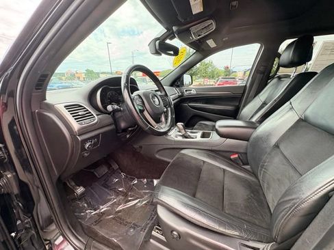 Used 2018 Jeep Grand Cherokee Altitude AWD/4WD image 18