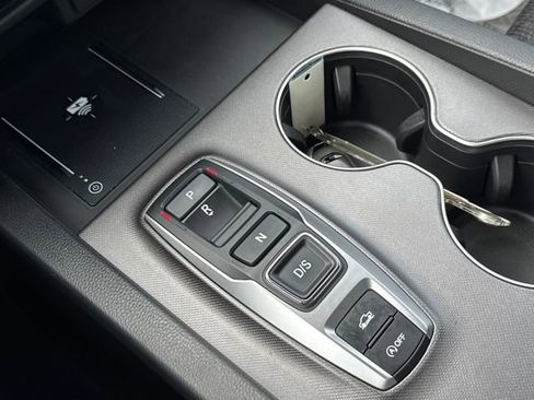 Certified 2024 Honda Ridgeline Sport image 12