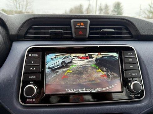 Used 2024 Nissan Versa SV w/ Trunk Package image 5