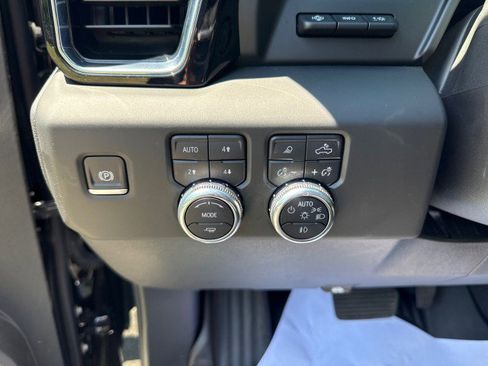 Used 2024 GMC Sierra 1500 Denali w/ Denali Reserve Package AWD/4WD image 27