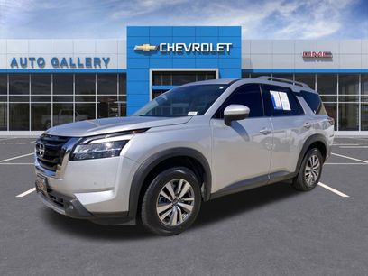 Used 2023 Nissan Pathfinder SL