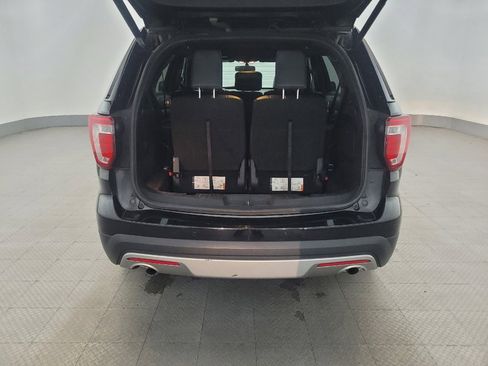 Used 2017 Ford Explorer XLT w/ Equipment Group 202A image 29