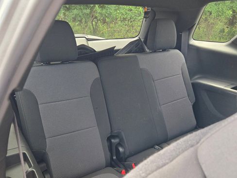 Used 2023 Chevrolet Traverse LT image 11