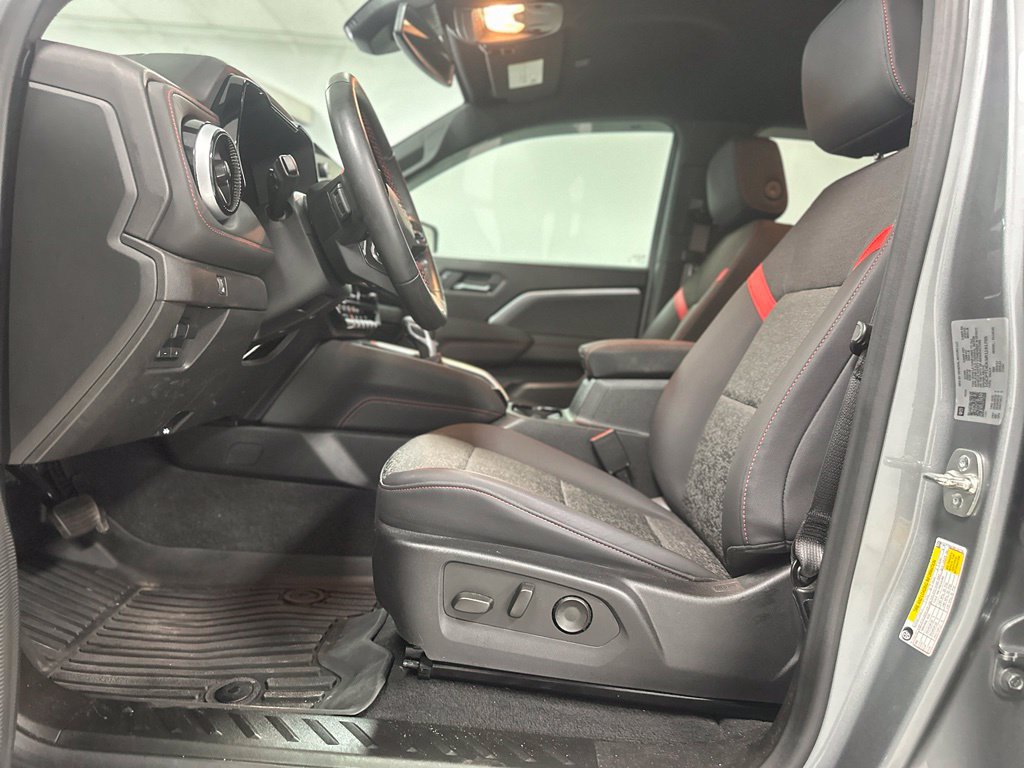 Used 2024 Chevrolet Colorado Z71 w/ Z71 Convenience Package 2 AWD/4WD image 19