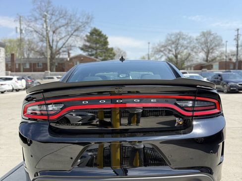 Used 2019 Dodge Charger Scat Pack image 5