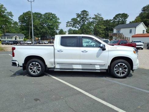 Used 2023 Chevrolet Silverado 1500 High Country AWD/4WD image 8