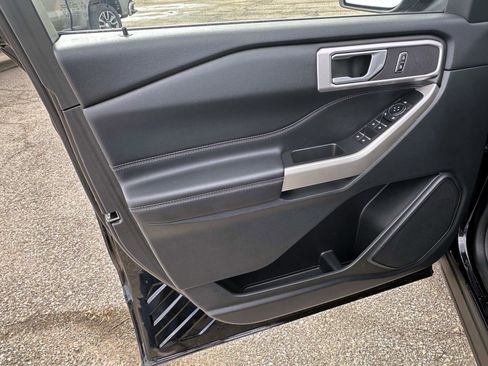 Used 2023 Ford Explorer XLT w/ Equipment Group 202A image 15