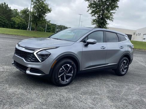 New 2025 Kia Sportage LX image 5