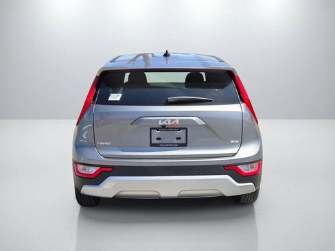 New 2026 Kia Niro LX FWD image 5