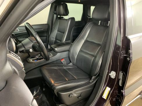 Used 2020 Jeep Grand Cherokee Limited AWD/4WD image 29