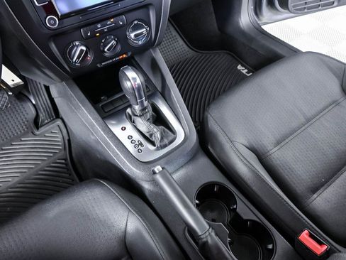 Used 2012 Volkswagen Jetta SE FWD image 14