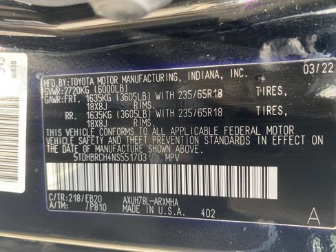 Used 2022 Toyota Highlander XLE AWD/4WD image 24