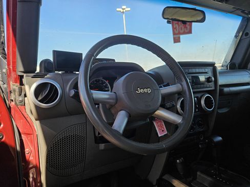 Used 2009 Jeep Wrangler Unlimited Sahara w/ Dual Top Group image 13