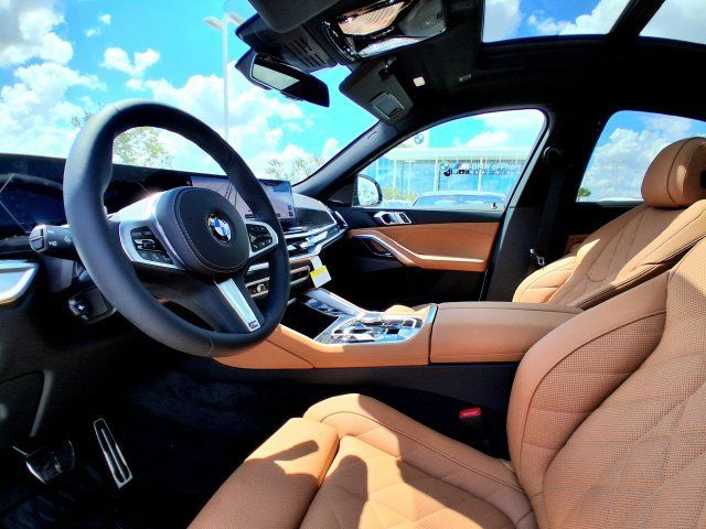 Used 2024 BMW X2 xDrive28i w/ Premium Package AWD/4WD image 12