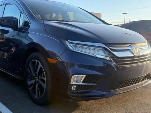 Used 2018 Honda Odyssey Elite image 2