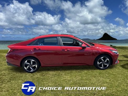 Used 2023 Hyundai Elantra Limited image 9