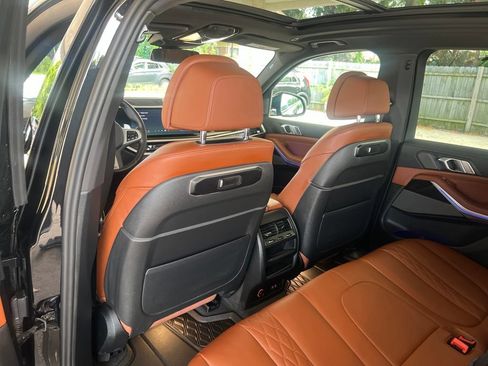 Used 2024 BMW X5 xDrive40i w/ M Sport Package AWD/4WD image 10