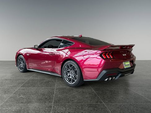 Used 2025 Ford Mustang GT Premium w/ GT Performance Package RWD image 6