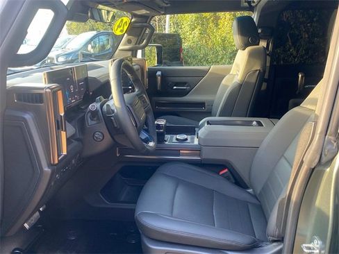 Used 2024 GMC Hummer EV 3X w/ LPO, Illumination Package image 11