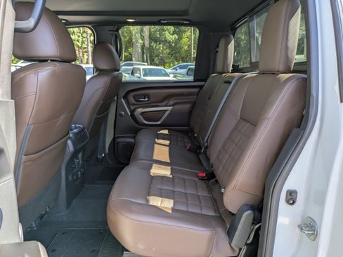 Certified 2024 Nissan Titan Platinum Reserve w/ Moonroof Package image 14