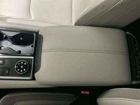 Used 2022 Nissan Pathfinder SL w/ SL Premium Package AWD/4WD image 42