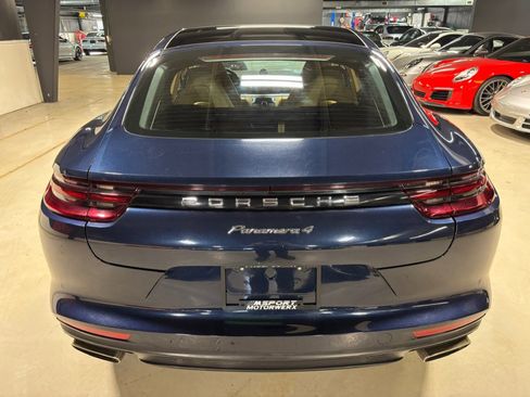 Used 2018 Porsche Panamera 4 image 3