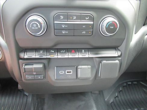 Used 2026 Chevrolet Silverado 2500 W/T w/ WT/CX Safety Package AWD/4WD image 23