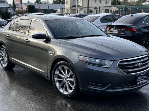 Used 2016 Ford Taurus Limited w/ Equipment Group 301A image 17