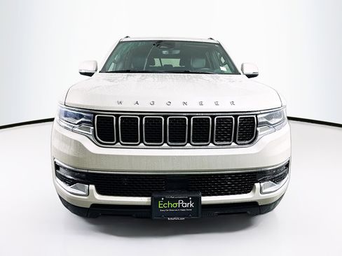 Used 2022 Jeep Wagoneer Series I w/ Premium Group I image 2