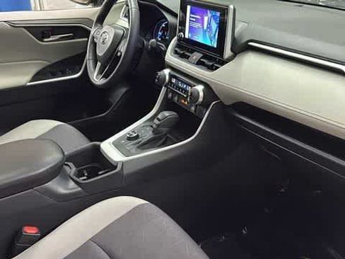 Used 2025 Toyota RAV4 XLE w/ Convenience Package AWD/4WD image 36