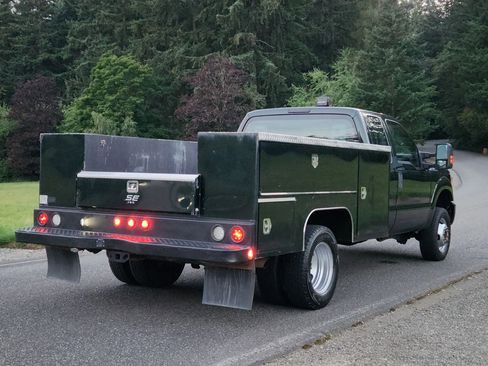 Used 2015 Ford F350 XL w/ Power Equipment Group image 5